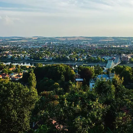 Traumhafte Ferienwohnung Im Luisenhof Drezno Zewnętrze zdjęcie